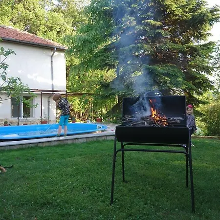 Forest House بيت للعطل فارنا